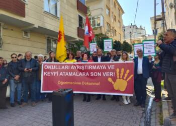 Öğrenciler ve veliler yürüdü, imza toplandı