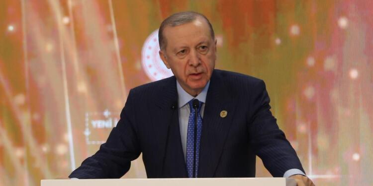 Erdoğan: Nüfus meselesi beka sorununa dönüşmektedir