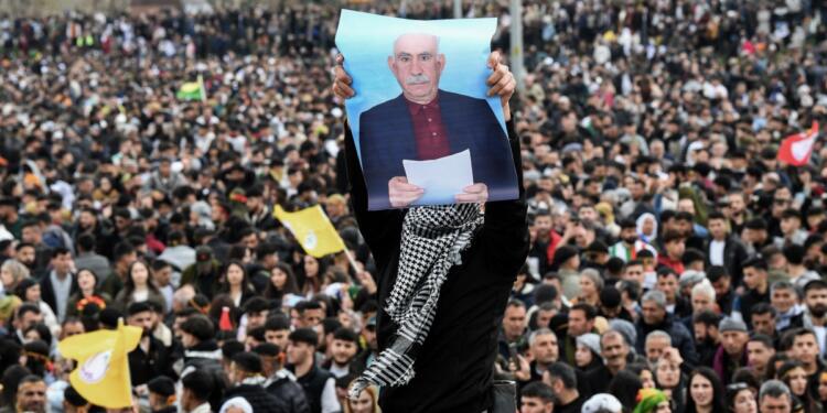 16 kentte anket: Yüzde 42,5’i Öcalan’ın barışı sağlayacağını düşünüyor