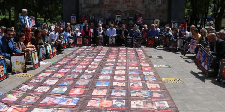 Kayıp yakınları 4 kentte eylemdeydi