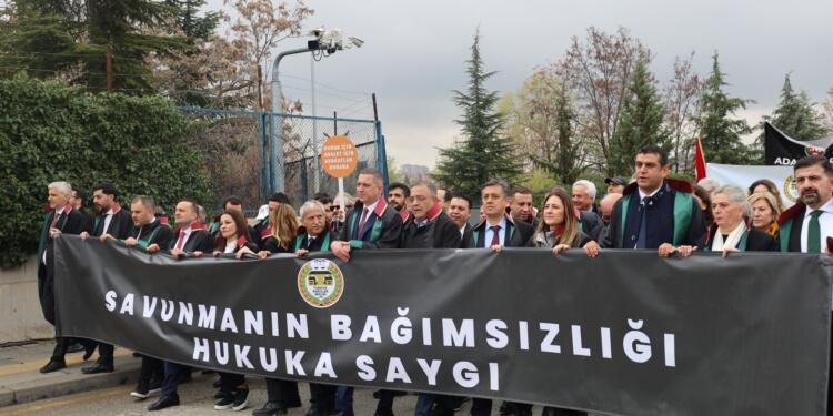 Avukatlar Günü yürüyüşü: Mesleğimize sahip çıkıyoruz