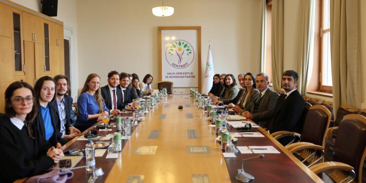 DEM Parti Almanya Yeşiller Partisi ile görüştü