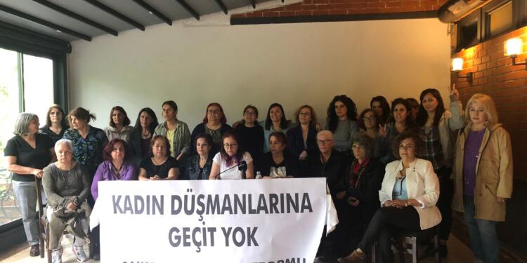 Kadın platformu açıklaması okuyan hekime ‘ihraç’ soruşturması