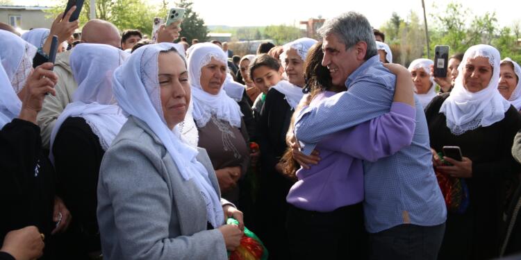 Tahliye olan Namet Eripek 30 yılın ardından köyünde