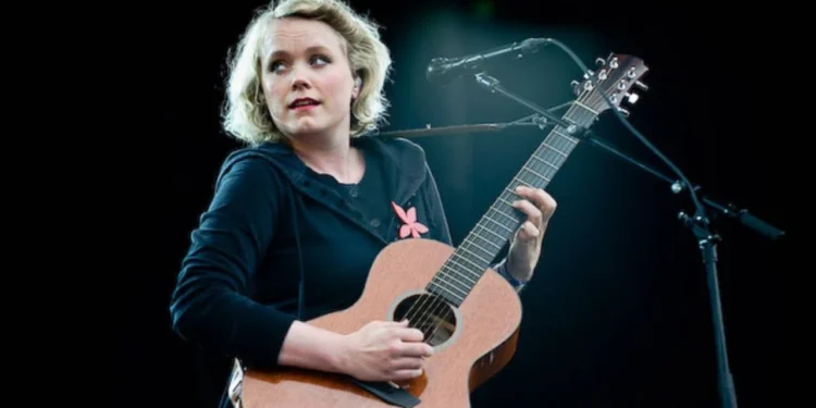 Sanatçı Ane Brun’dan boykot çağrılarına yanıt: Konserini iptal etti