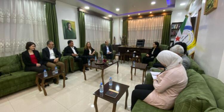 DBP ve DEM Parti’den Özerk Yönetim Dış İlişkiler Dairesi’ne ziyaret