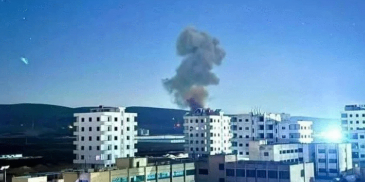 İsrail bir kez daha Şam’ı bombaladı