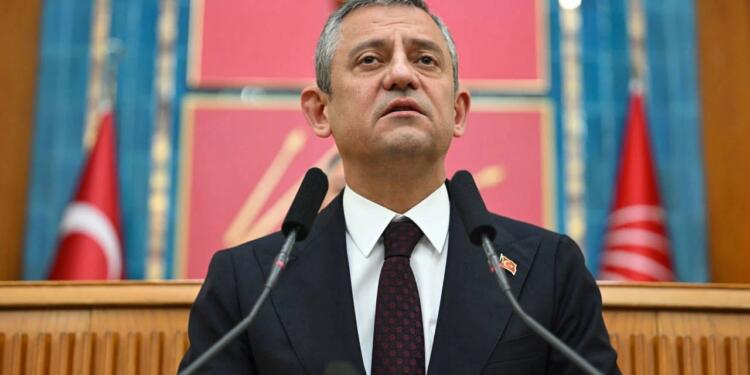 Özgür Özel’den hesapları engelleyen X’e tepki