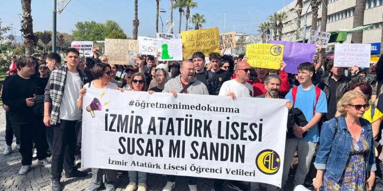 İzmir’de lise öğretmenleri için 7 bin imza toplandı