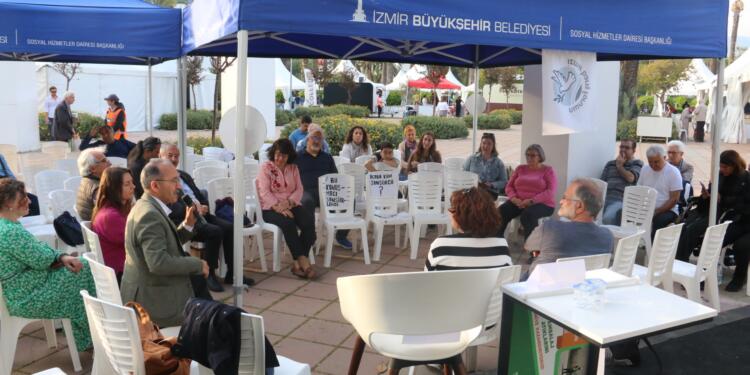 İzmir’de ‘barış’ forumu: Tarihi fırsat