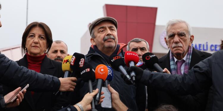 İmralı Heyeti ile bakanlığın görüşme tarihi haftaya netleşecek