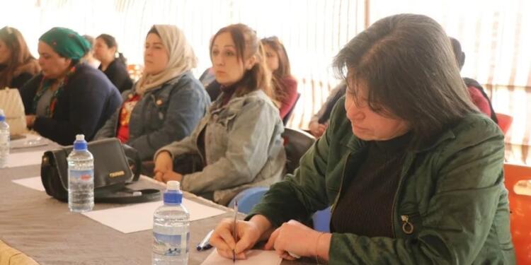 Halep’te kadınlardan 4 Nisan paneli