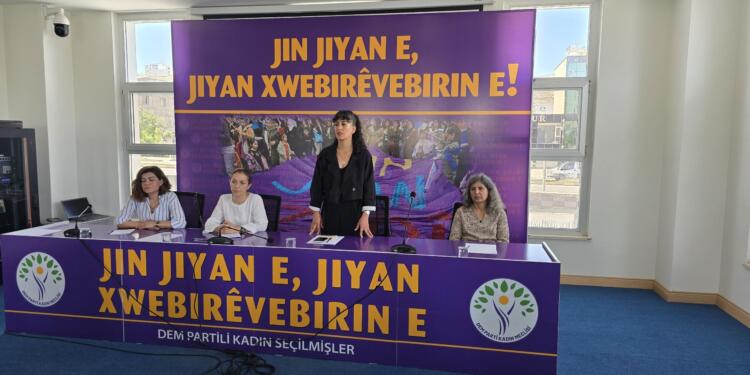 Cizîr’de yerel yönetimler kadın toplantısı