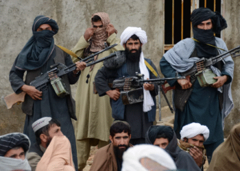 ‘İstenmeyen şekilde’ tıraş olan erkekler ve berberleri gözaltına alınıyor