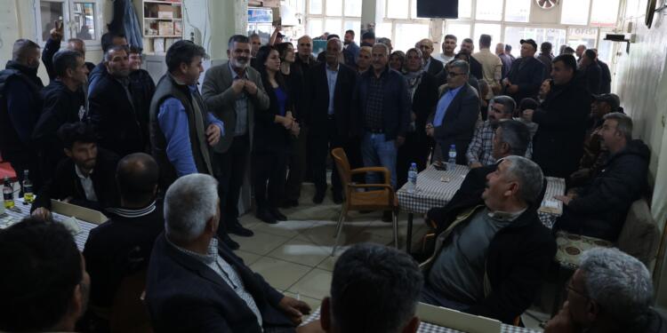 Riha’da kapı kapı 4 Nisan’a çağırdılar