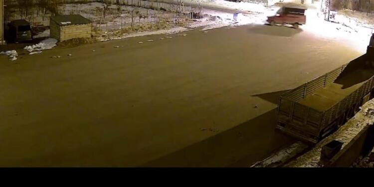 Wan’da belediyenin çöp konteynerleri çalındı