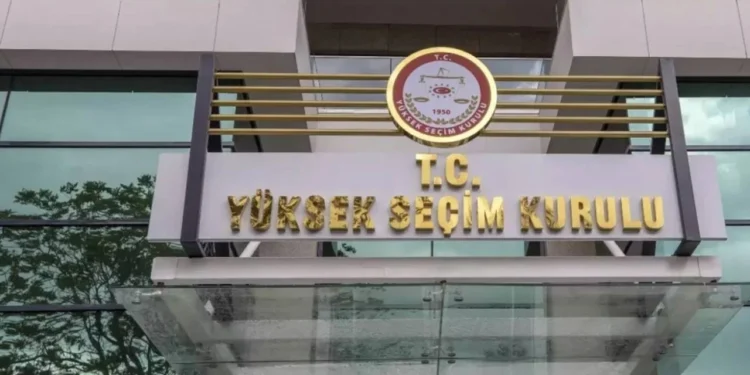YSK, CHP kurultayının iptali için yapılan başvuruyu reddetti