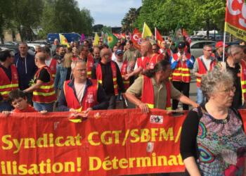 Avrupa’da Kürtler 1 Mayıs’ı renkleriyle kutladı