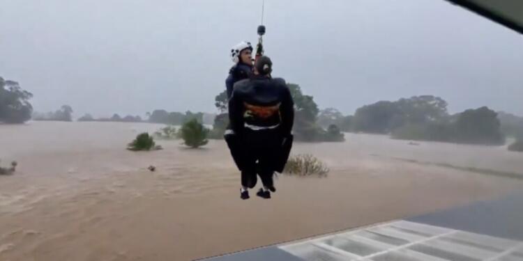 Avustralya’da sel: 4 kişi öldü, 50 bin kişi mahsur kaldı