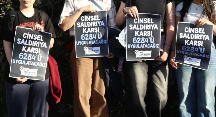 Osmangazi Üniversitesi’nde kadınlar yürüdü