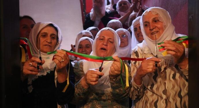 Erdîş’te Barış Anneleri Derneği açıldı