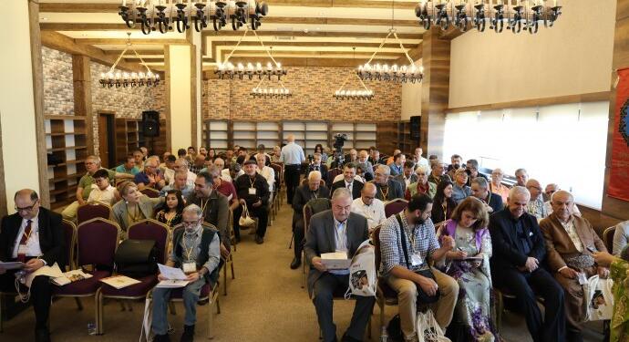 ‘Kürtçe için mücadele etmeliyiz’