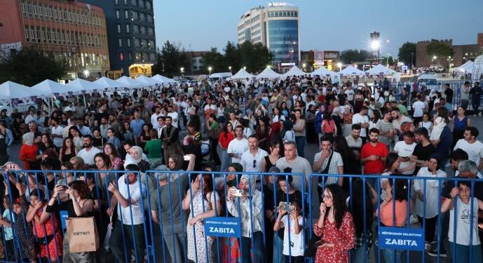 Adalet Kaya: Çağrı barışın kapısını araladı