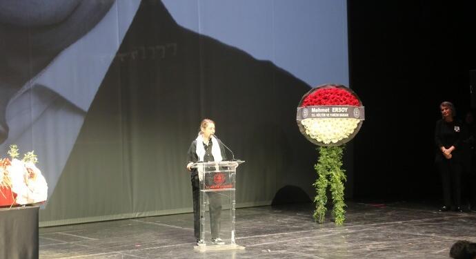 ‘Onuru besleyerek yaşadığın bu dünyadan gidiyorsun baba’