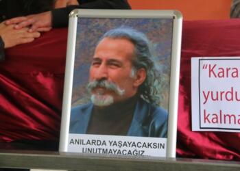 Şair Öztürk için cenaze töreni