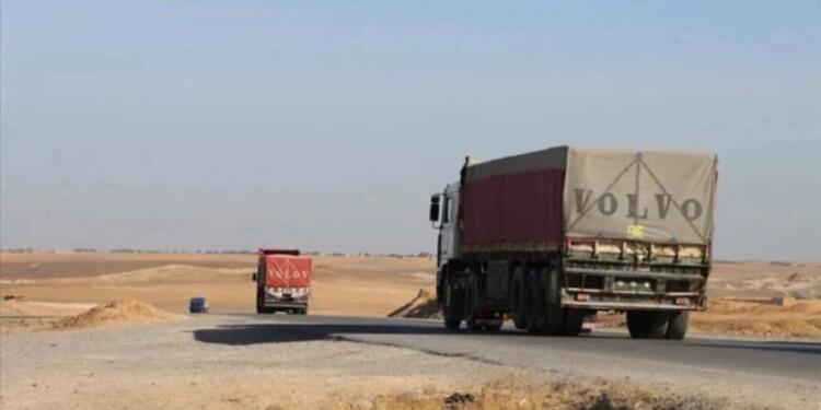 Özerk Yönetim’in yardım konvoyu Lazkiye’de