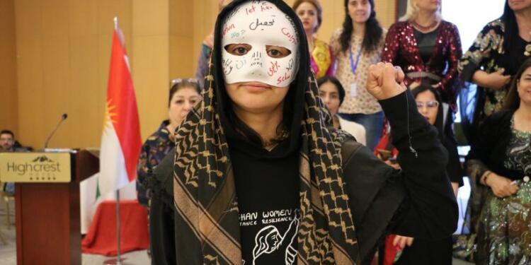 Zoya El Ef: Afganistanlı kadınların görünür olmasını sağlamalıyız