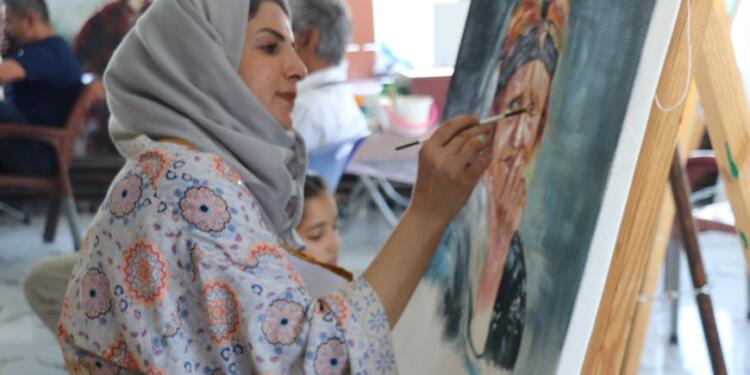 Suriye’nin renkleri resmediliyor