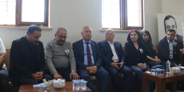 Önder’in taziyesine ziyaretler sürüyor