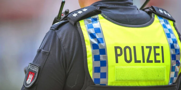 Almanya’da tren istasyonunda bıçaklı saldırı: 12 yaralı