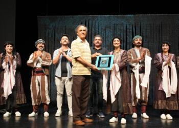 ‘Ji Kela Dimdimê’ sahnelendi