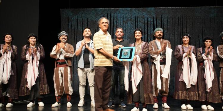 ‘Ji Kela Dimdimê’ sahnelendi