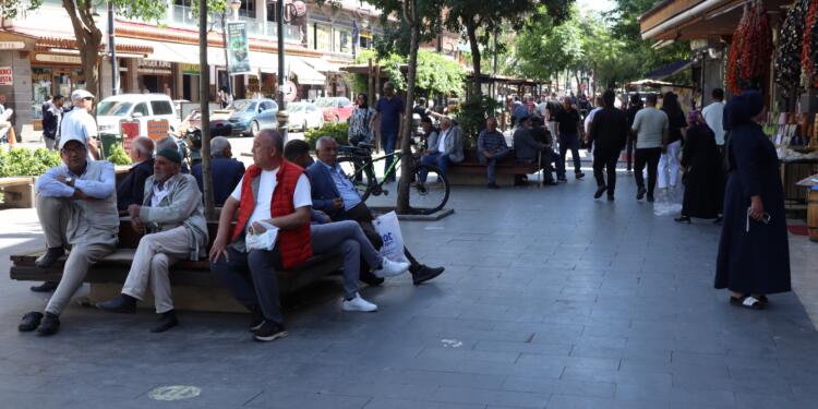 Amed’de yurttaşlar Öcalan’ın özgürlüğünü istiyor