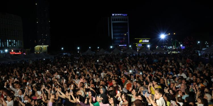 Amed Kadın Emek ve Kültür Sanat Buluşması konserle son buldu