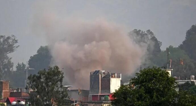 Hindistan ve Pakistan acil ateşkes konusunda anlaştı