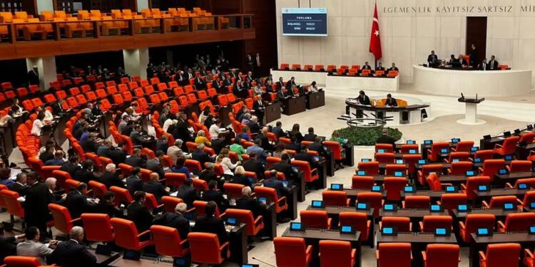 DEM Parti’nin Meclis Başkan adayı Çandar oldu