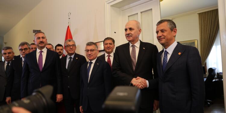 Kurtulmuş ile Özel’in görüşmesi başladı