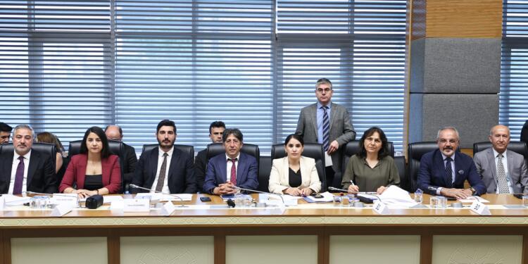 10’uncu Yargı Paketi’nin geri çekilmesi talebi AKP ve MHP oylarıyla reddedildi