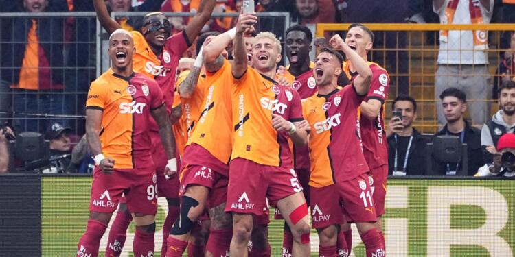 Galatasaray ligin bitimine 2 hafta kala şampiyonluğu garantiledi