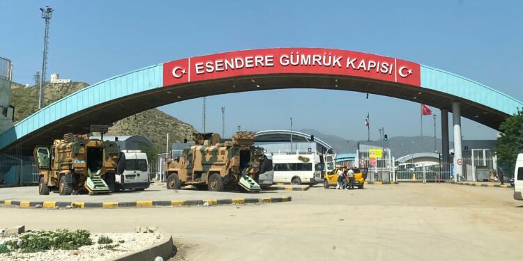 Esendere Gümrük Kapısı geçişlere kapatıldı