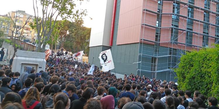 Öğrenciler İlahiyatçı Yıldız’ı protesto etti: Çok sayıda gözaltı