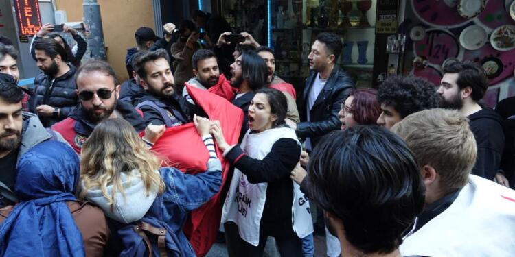 Kadıköy’deki anmaya polis saldırdı: Çok sayıda genç gözaltına alındı