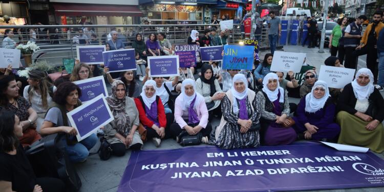 Kadın Zamanı Derneği: Şiddetsiz yaşam için mücadele edeceğiz