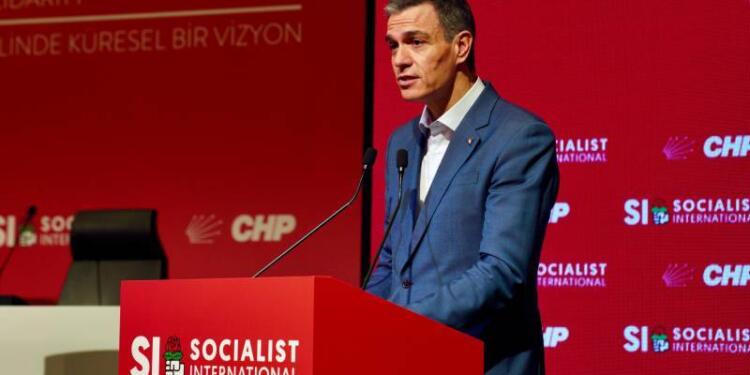 İspanya Başbakanı: Dünyada aşırı sağ yükselişte, demokrasi tehlikede