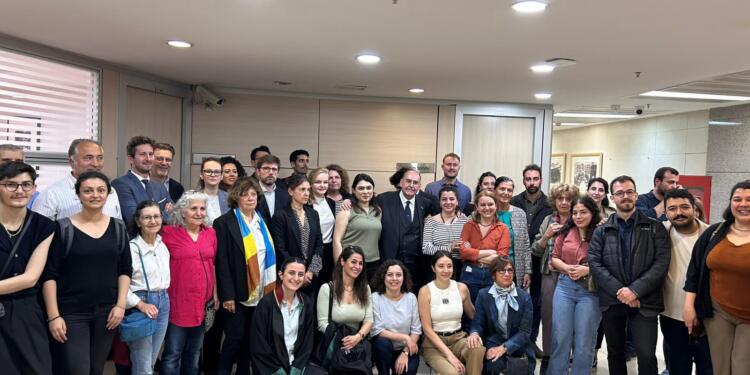 ÇHD’lilerin duruşması ertelendi: Pişmanlığı suçlulardan bekleyin