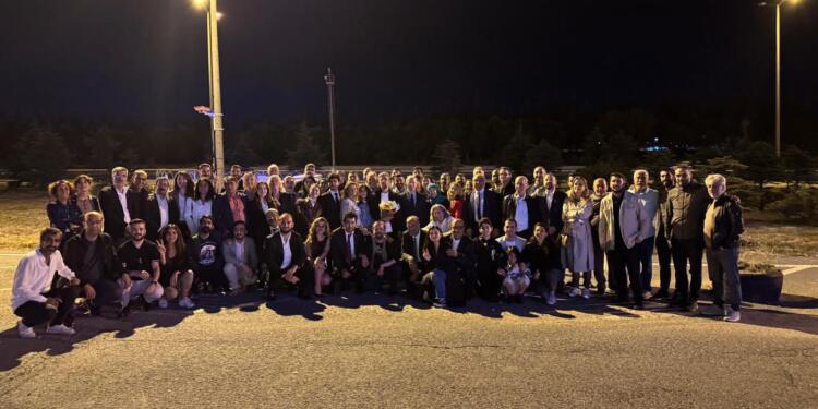 Av. Fırat Epözdemir cezaevinden çıktı